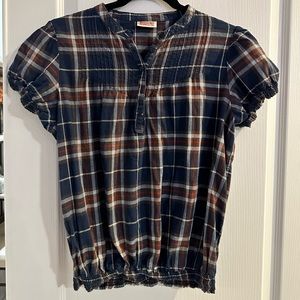Cute plaid top